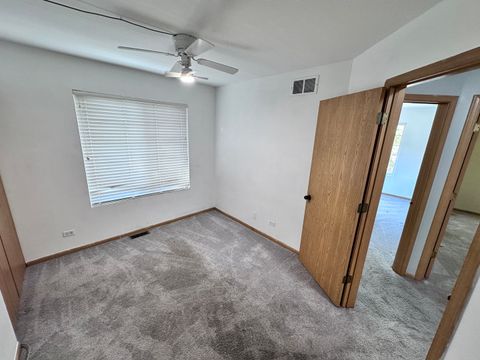 Tiny photo for 273 Windsor Court #A, South Elgin, IL 60177 (MLS # 12504843)