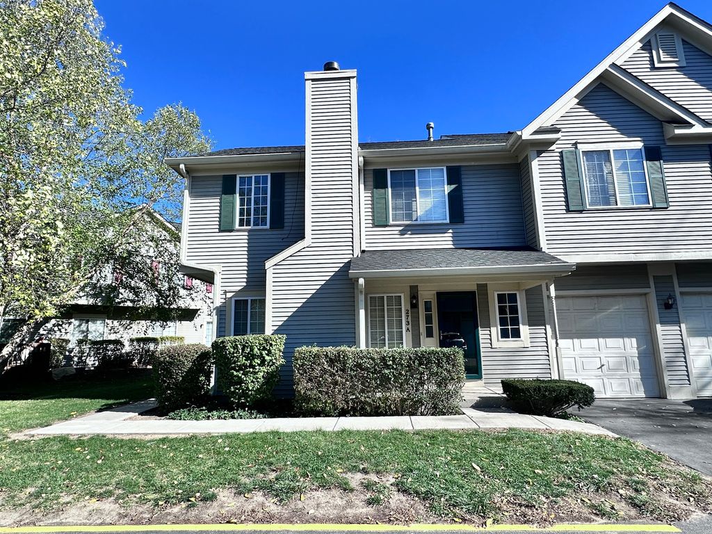 Photo for 273 Windsor Court #A, South Elgin, IL 60177 (MLS # 12504843)