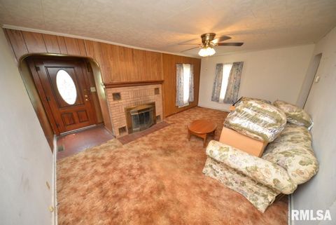 Tiny photo for 909 & 905 FAIRFIELD Road, Mt Vernon, IL 62864 (MLS # EB458987)