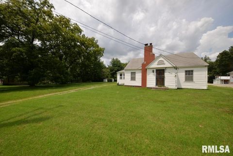 Tiny photo for 909 & 905 FAIRFIELD Road, Mt Vernon, IL 62864 (MLS # EB458987)