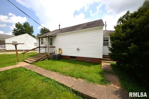 Tiny photo for 909 & 905 FAIRFIELD Road, Mt Vernon, IL 62864 (MLS # EB458987)