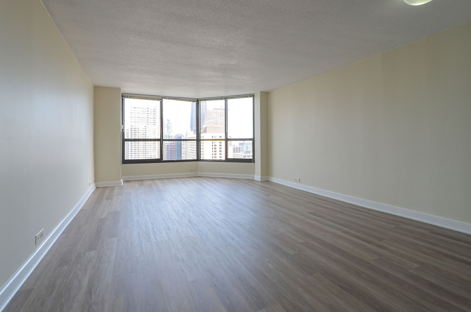 405 N Wabash Avenue 4102