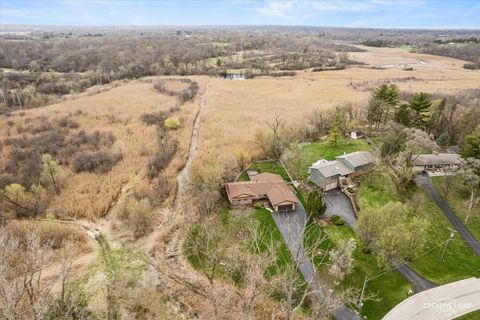 Tiny photo for 27317 W Lakeview Drive S, Lake Barrington, IL 60084 (MLS # 12613485)