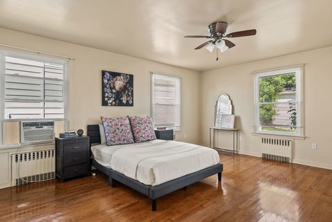 Tiny photo for 2415 Glen Place, Davenport, IA 52804 (MLS # 12696852)