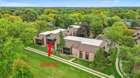 Tiny photo for 710 St Andrews Lane #16, Crystal Lake, IL 60014 (MLS # 12473663)