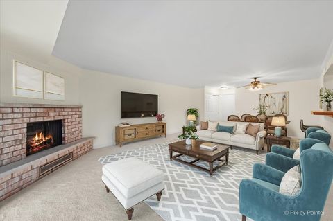 Tiny photo for 710 St Andrews Lane #16, Crystal Lake, IL 60014 (MLS # 12473663)