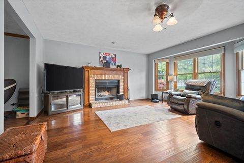 Tiny photo for 7 Swan Lake Road, Bloomington, IL 61704 (MLS # 12435933)