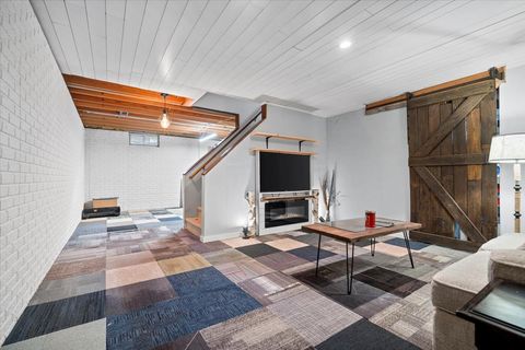 Tiny photo for 7 Swan Lake Road, Bloomington, IL 61704 (MLS # 12435933)