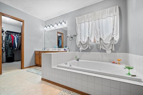 Tiny photo for 7 Swan Lake Road, Bloomington, IL 61704 (MLS # 12435933)