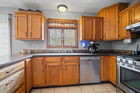 Tiny photo for 7 Swan Lake Road, Bloomington, IL 61704 (MLS # 12435933)