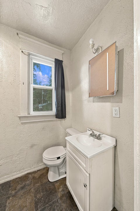 Tiny photo for 1425 W 15th Street, Davenport, IA 52804 (MLS # 12774406)