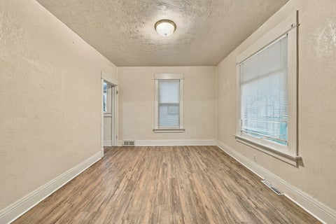 Tiny photo for 1425 W 15th Street, Davenport, IA 52804 (MLS # 12774406)