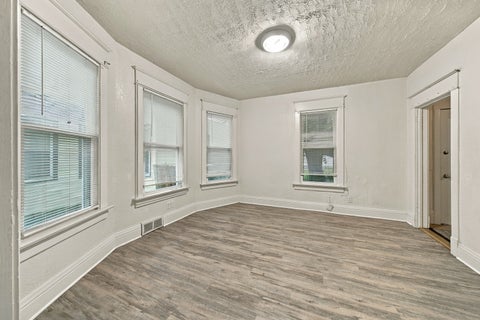 Tiny photo for 1425 W 15th Street, Davenport, IA 52804 (MLS # 12774406)