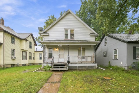 Photo of 1425 W 15th Street, Davenport, IA 52804 (MLS # 12774406)