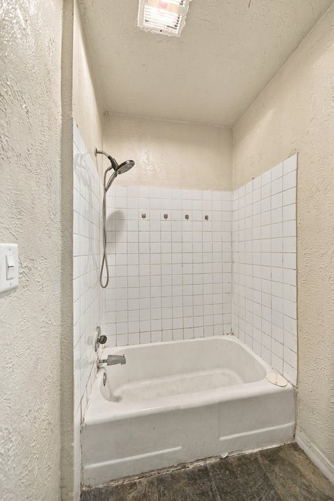 Tiny photo for 1425 W 15th Street, Davenport, IA 52804 (MLS # 12774406)