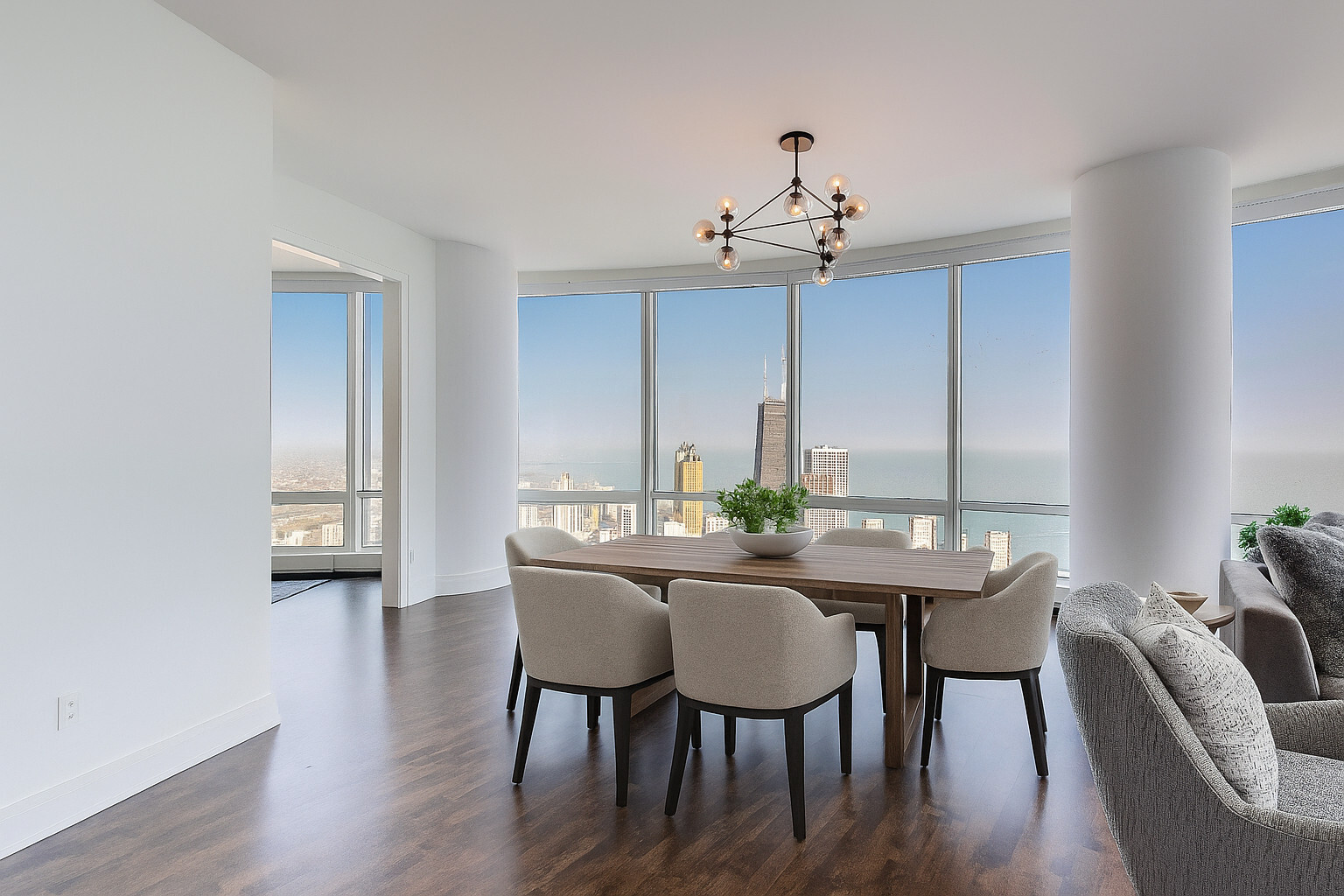 Chicago, Illinois 60611, United States, 3 Bedrooms Bedrooms, ,4 BathroomsBathrooms,Residential,Active,223958