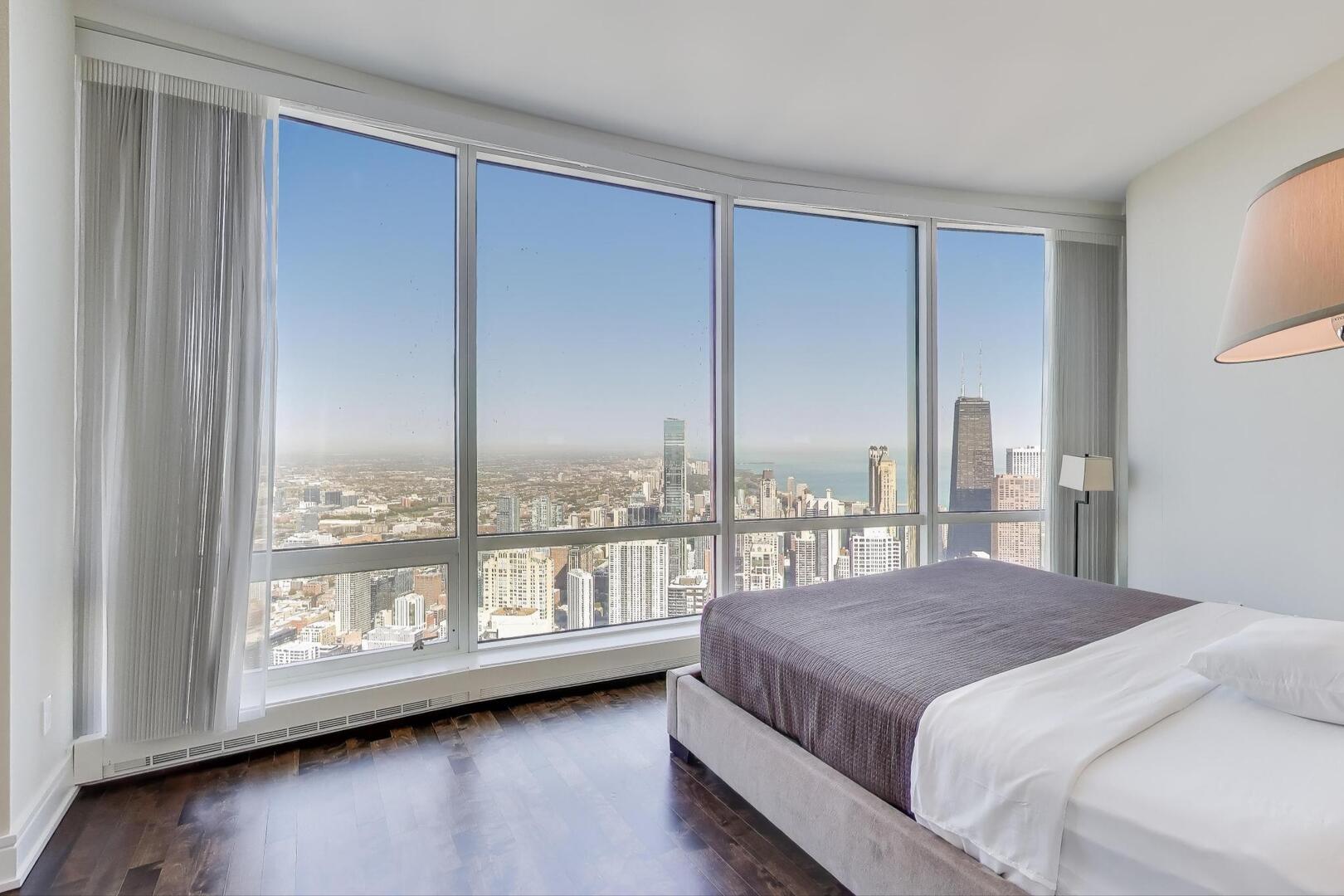 Chicago, Illinois 60611, United States, 3 Bedrooms Bedrooms, ,4 BathroomsBathrooms,Residential,Active,223958