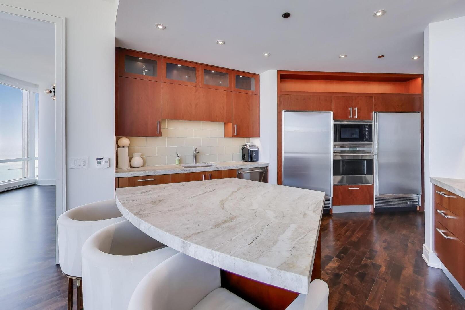 Chicago, Illinois 60611, United States, 3 Bedrooms Bedrooms, ,4 BathroomsBathrooms,Residential,Active,223958