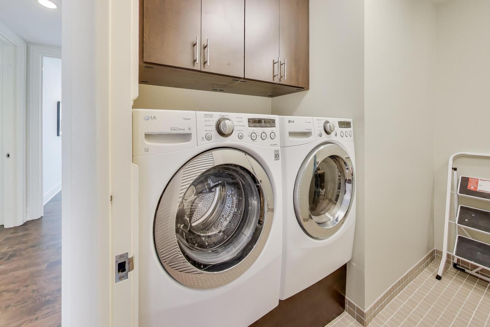 Chicago, Illinois 60611, United States, 3 Bedrooms Bedrooms, ,4 BathroomsBathrooms,Residential,Active,223958