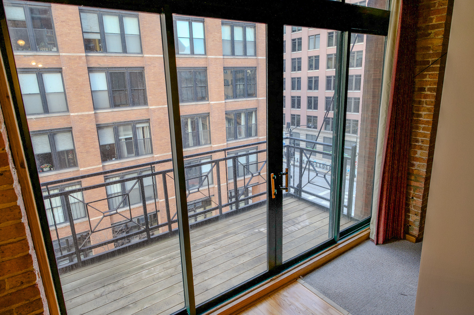 701 W Jackson Boulevard 402B