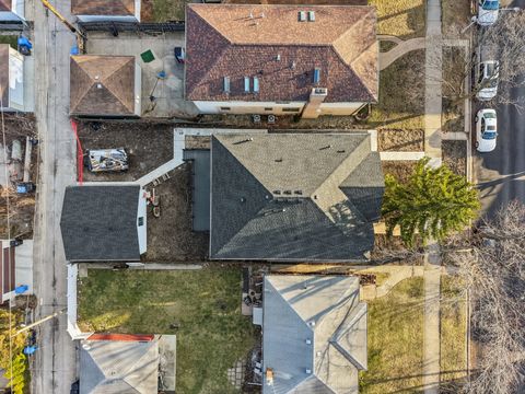 Tiny photo for 6235 N Kedvale Avenue, Chicago, IL 60646 (MLS # 12583064)