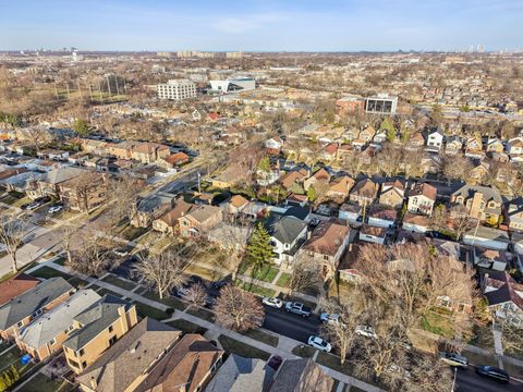 Tiny photo for 6235 N Kedvale Avenue, Chicago, IL 60646 (MLS # 12583064)