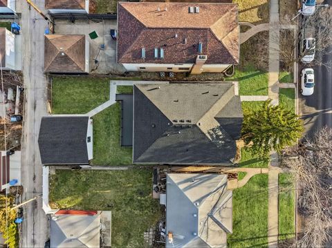 Tiny photo for 6235 N Kedvale Avenue, Chicago, IL 60646 (MLS # 12583064)