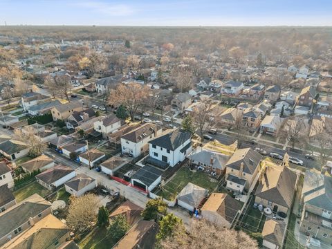 Tiny photo for 6235 N Kedvale Avenue, Chicago, IL 60646 (MLS # 12583064)