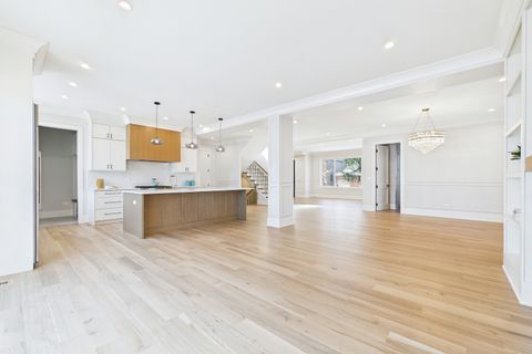 Tiny photo for 6235 N Kedvale Avenue, Chicago, IL 60646 (MLS # 12583064)