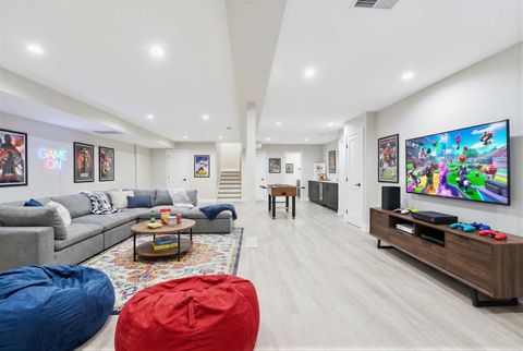 Tiny photo for 6235 N Kedvale Avenue, Chicago, IL 60646 (MLS # 12583064)