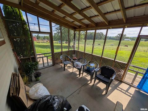 Tiny photo for 425 Peak Road, Harrisburg, IL 62946 (MLS # QC4265530)