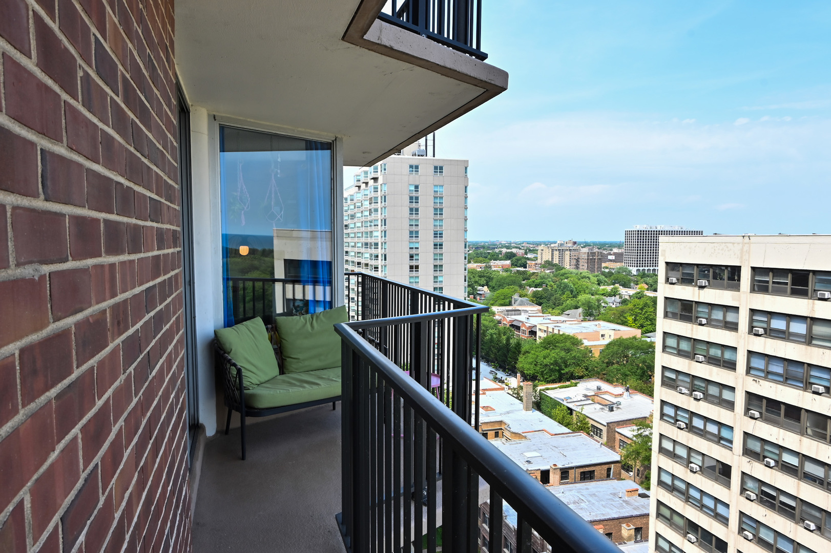 4170 N Marine Drive 17D