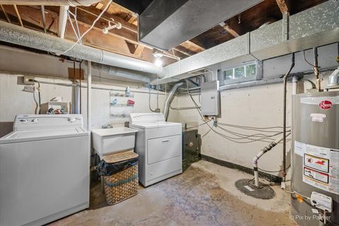 Tiny photo for 335 Arlington Road, Itasca, IL 60143 (MLS # 12480549)