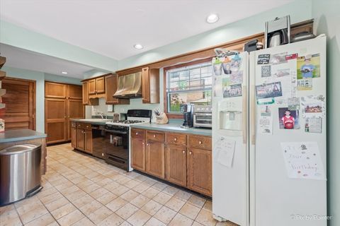 Tiny photo for 335 Arlington Road, Itasca, IL 60143 (MLS # 12480549)