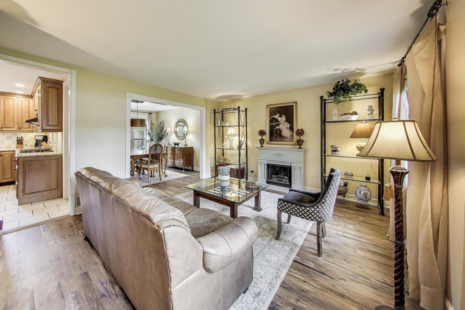 28W409 Leverenz Road
