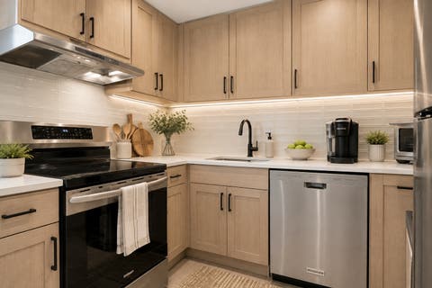 Tiny photo for 480 N MCCLURG Court #413, Chicago, IL 60611 (MLS # 12736959)