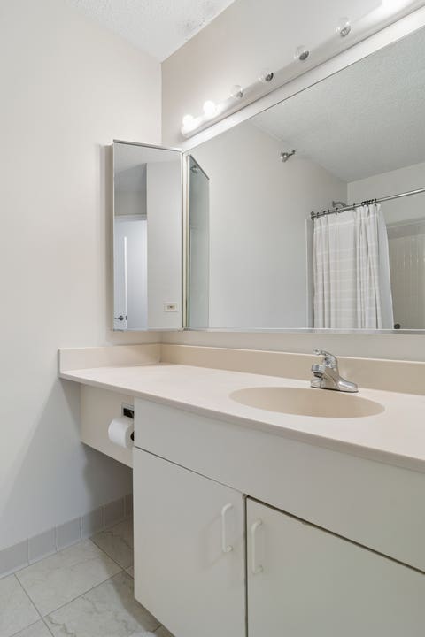Tiny photo for 480 N MCCLURG Court #413, Chicago, IL 60611 (MLS # 12736959)