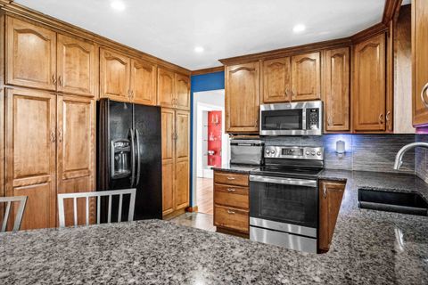 Tiny photo for 300 Harper Court, Normal, IL 61761 (MLS # 12613140)