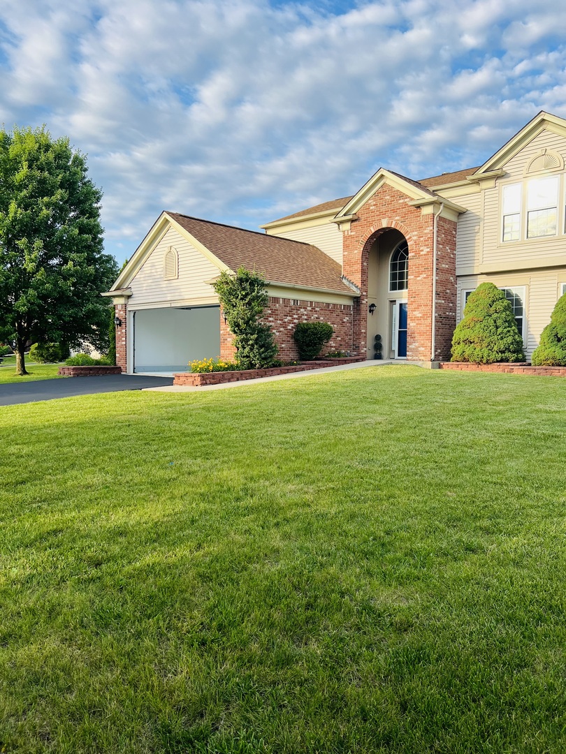8 Honeysuckle Court