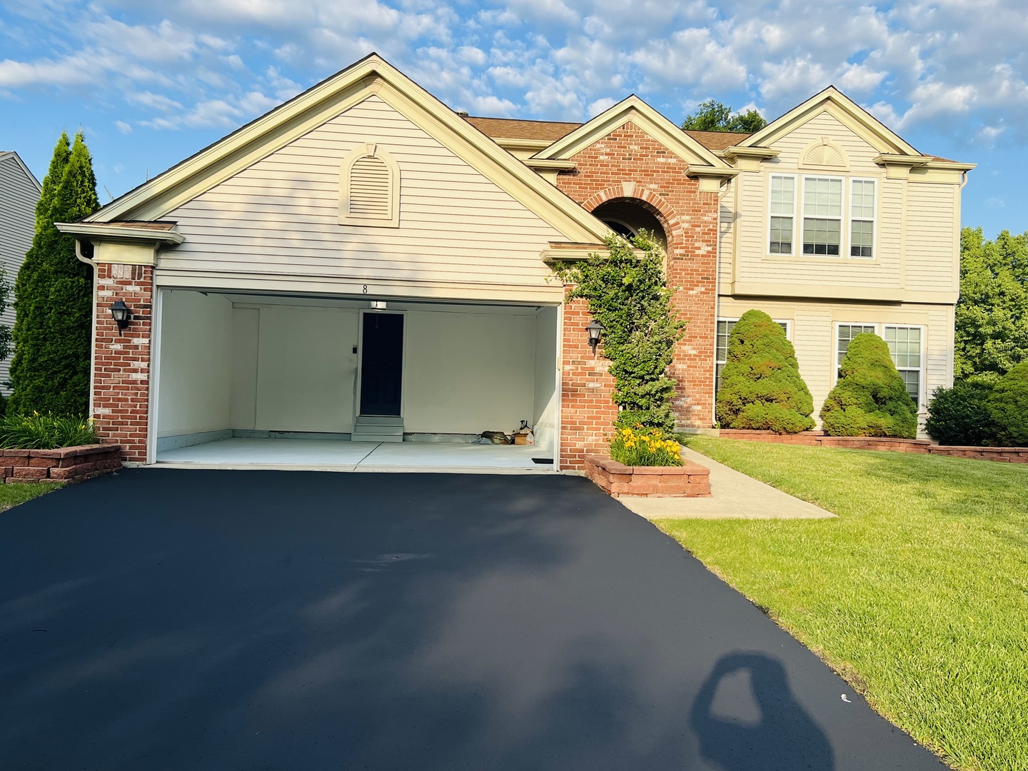 8 Honeysuckle Court