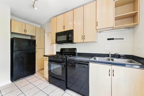 Tiny photo for 1301 E 71st Place #3S, Chicago, IL 60619 (MLS # 12739579)