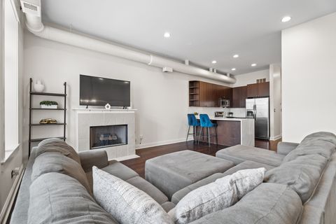 Tiny photo for 636 N Racine Avenue #4S, Chicago, IL 60642 (MLS # 12519834)
