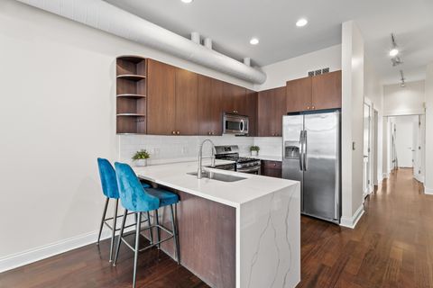 Tiny photo for 636 N Racine Avenue #4S, Chicago, IL 60642 (MLS # 12519834)
