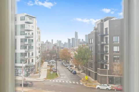 Tiny photo for 636 N Racine Avenue #4S, Chicago, IL 60642 (MLS # 12519834)