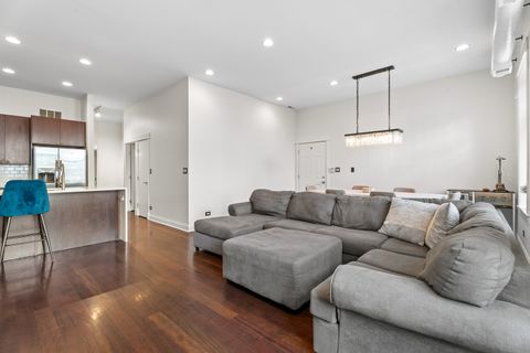 Tiny photo for 636 N Racine Avenue #4S, Chicago, IL 60642 (MLS # 12519834)