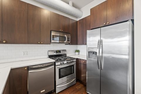 Tiny photo for 636 N Racine Avenue #4S, Chicago, IL 60642 (MLS # 12519834)