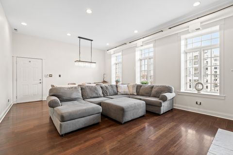 Tiny photo for 636 N Racine Avenue #4S, Chicago, IL 60642 (MLS # 12519834)