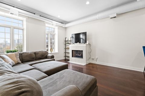 Tiny photo for 636 N Racine Avenue #4S, Chicago, IL 60642 (MLS # 12519834)