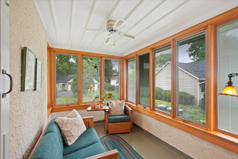 Tiny photo for 310 N Delaplaine Road, Riverside, IL 60546 (MLS # 12774031)