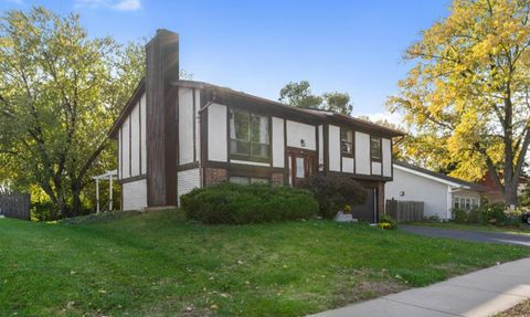 Tiny photo for 31 Abbeywood Drive, Romeoville, IL 60446 (MLS # 12413329)